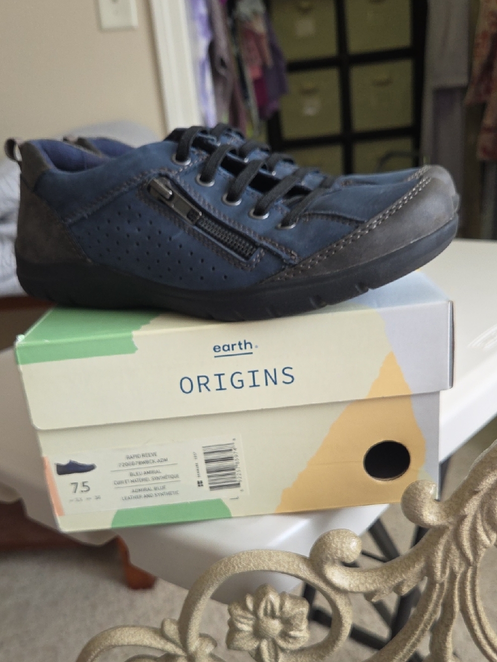Earth Womens Navy Perforated Lace-Up Sneaker with Side Zip